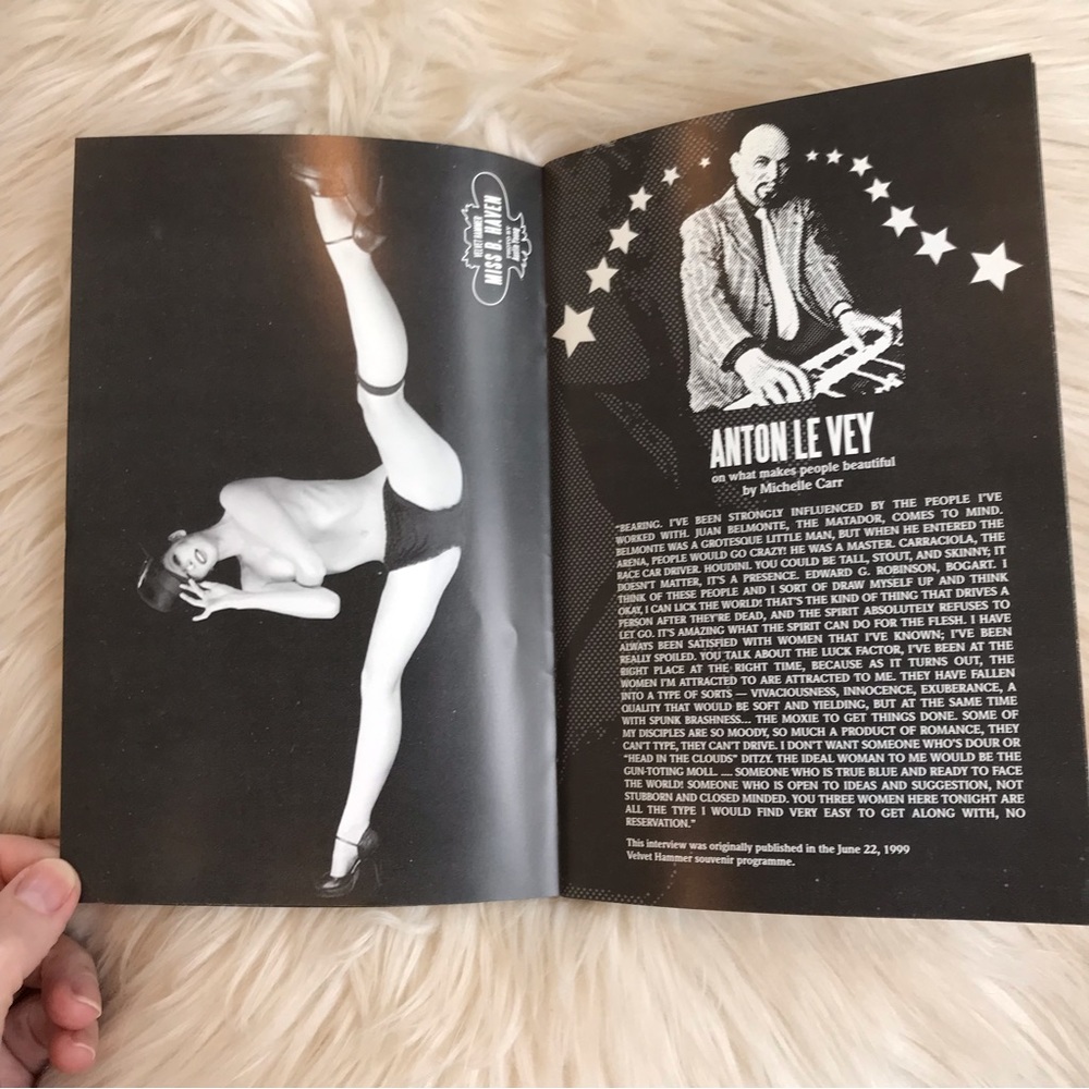 Velvet Hammer Burlesque 2005 Playbill Souvenir - Picture 7 of 12